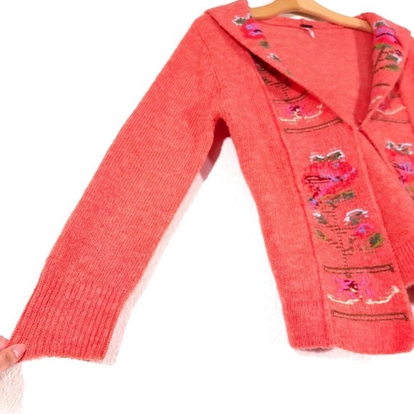 FREE PEOPLE Smooth Wool Embroidered Hoodie Cardigan in Coral/Orange Womens Large - Picture 5 of 9